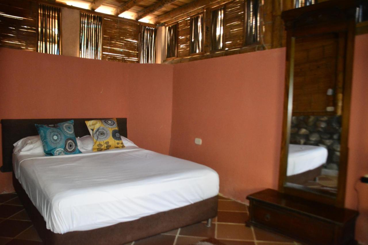 La Percha Hostal Palomino Bagian luar foto
