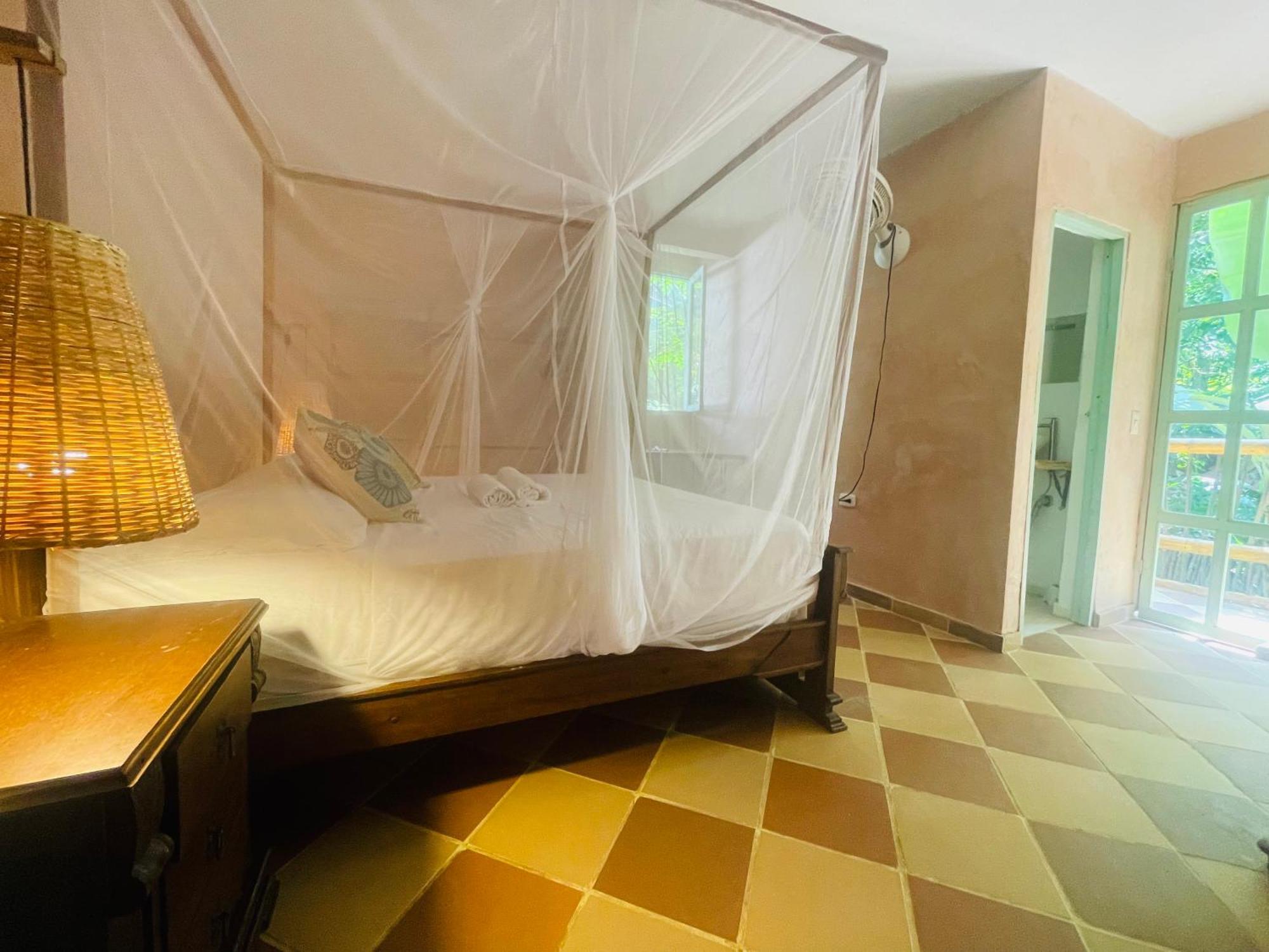 La Percha Hostal Palomino Bagian luar foto